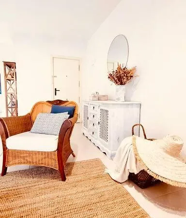 Bright Ideal For Long Dénia